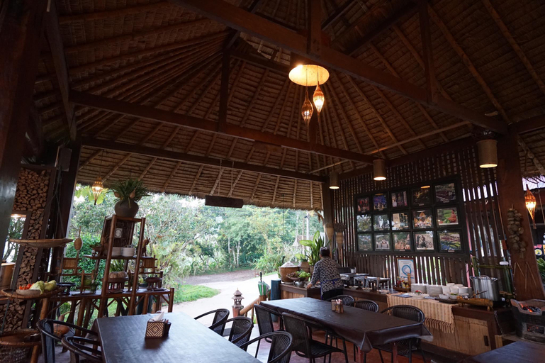 Food & Drinks 1, Boklua View Resort, Bo Klue