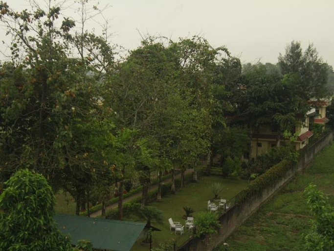 Others 2, Hotel Rainforest, Narayani