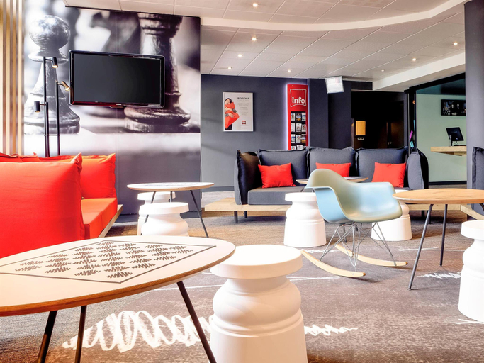 Public Area 2, B&B HOTEL Lyon Eurexpo Bron, Rhône