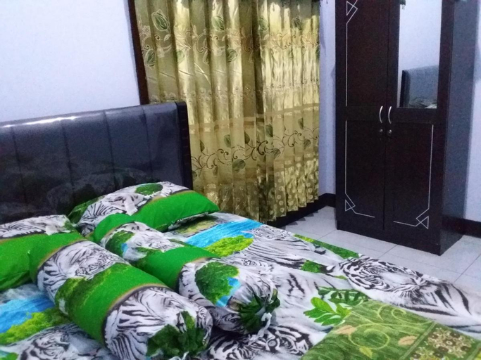 Exterior & Views 2, Mas Dylan Homestay Probolinggo, Probolinggo