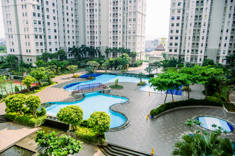 Exterior & Views 2, Comfort 1BR with Wardrobe Room at Green Bay Pluit Apartment By Travelio, North Jakarta