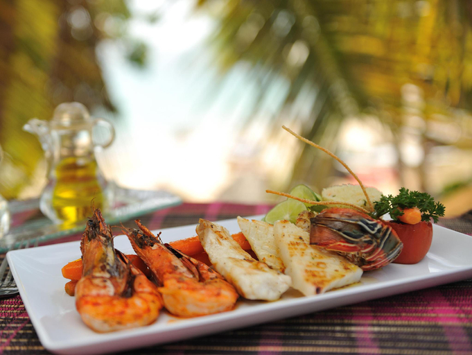 Food & Drinks 5, Royal Beach Hotel, Diana
