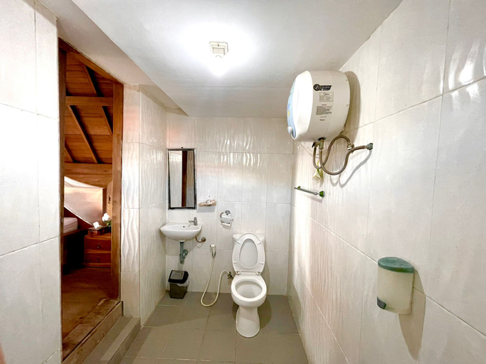 Bathroom 5, Ayu Laba Beach Villa and Resto, Klungkung