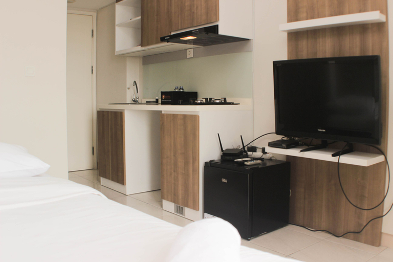 Bedroom 4, Great Location Studio Room at Springlake Summarecon Bekasi Apartment By Travelio, Bekasi