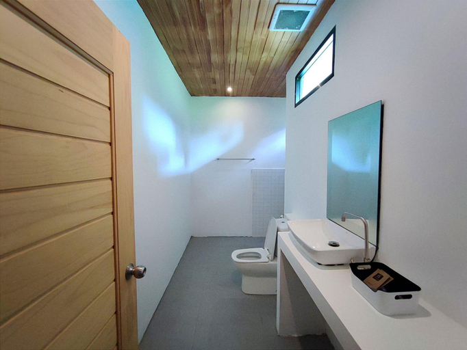 Bathroom, Loft Berry Resort, Suan Phung