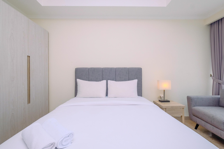 Bedroom 1, Nice and Cozy Studio at Menteng Park Apartment By Travelio, Central Jakarta