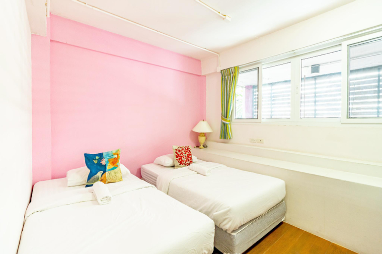 Bedroom 3, Sleep Dee Hostel, Khlong Toey