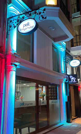 Others 5, Hotel Pelit, Merkez