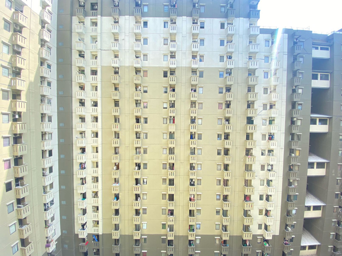 Exterior & Views, Cozy 2BR at Gateway Ahmad Yani Cicadas Apartment By Travelio, Bandung