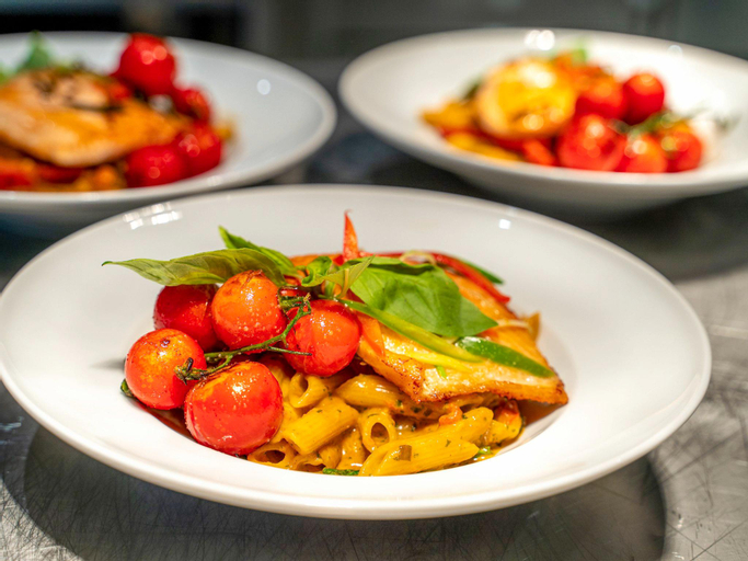 Food & Drinks 13