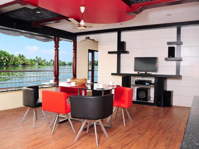 Food & Drinks 5, Vaishnav Houseboat, Alappuzha