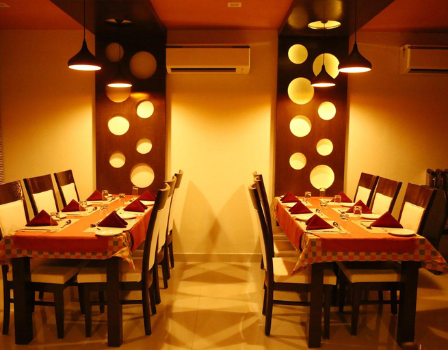 Food & Drinks 2, Hotel Royal inn, Chittaurgarh