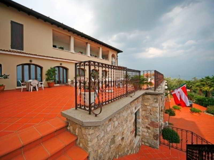 Others 3, Residence San Rocco, Brescia