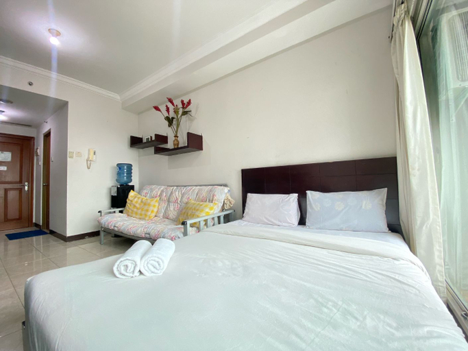 Bedroom 3, Minimalist Spacious Studio Room at Apartment Galeri Ciumbuleuit 1 By Travelio, Bandung
