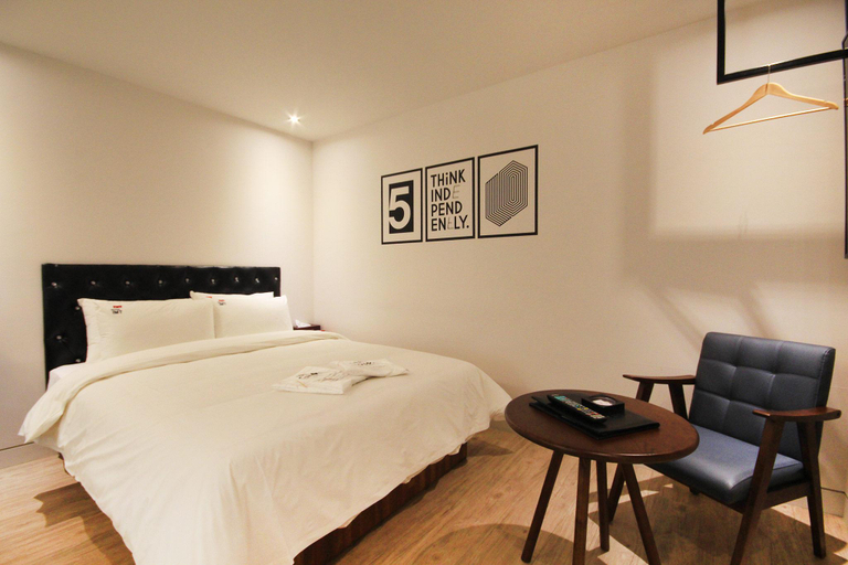 Bedroom 2, Gunsan IMT, Gunsan