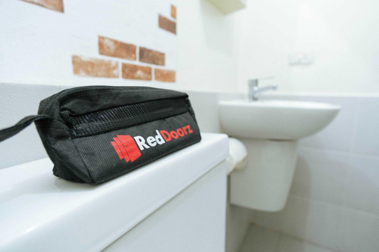 Bathroom, RedDoorz @ Lebong, Lebong