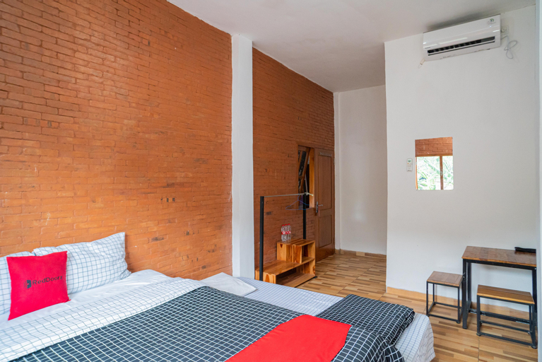 Bedroom 13