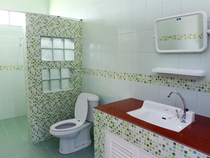 Bathroom 2, New Sunrise Village, Ko Samui