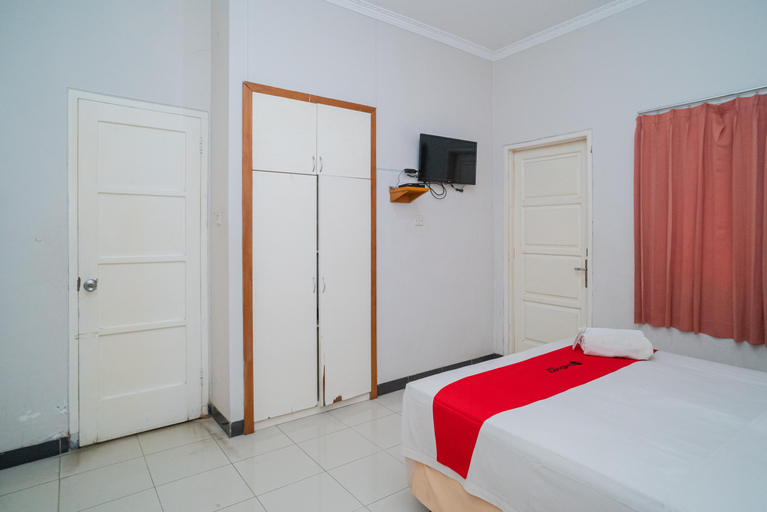 Bedroom 3, RedDoorz near Rumah Sakit Baptis Kediri, Kediri