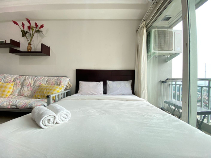 Bedroom 2, Minimalist Spacious Studio Room at Apartment Galeri Ciumbuleuit 1 By Travelio, Bandung