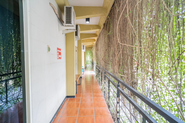 Public Area 3, RedDoorz Plus Syariah @ Lotus Hotel Bojonegoro, Bojonegoro