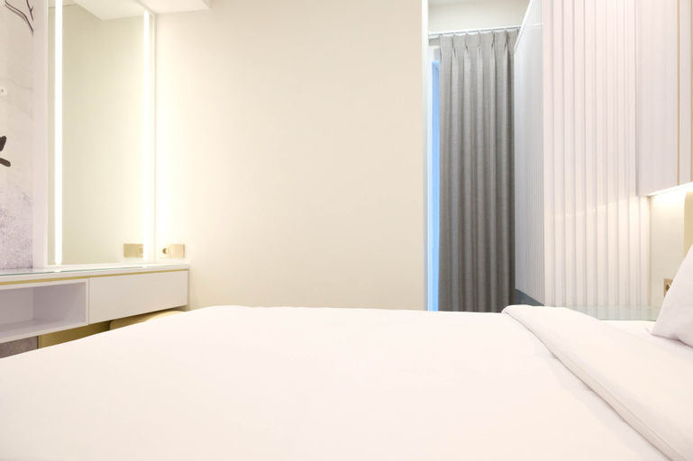 Exclusive and Spacious 2BR Apartment at Supermall Mansion Surabaya By Travelio, Surabaya