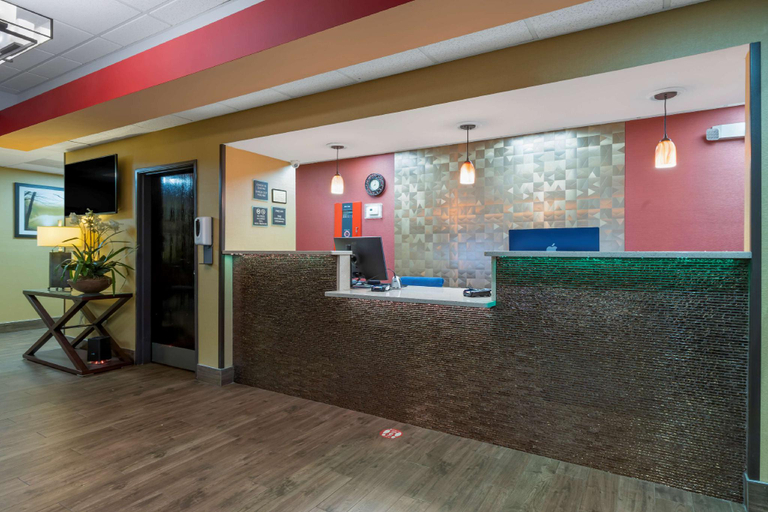 Public Area 2, Best Western Seneca-Clemson, Oconee