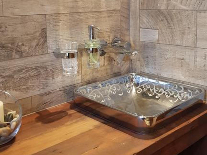 Bathroom 3, Bruntwood Lodge, Waikato