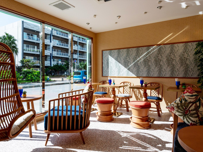 Public Area 3, The Moana, Chatan