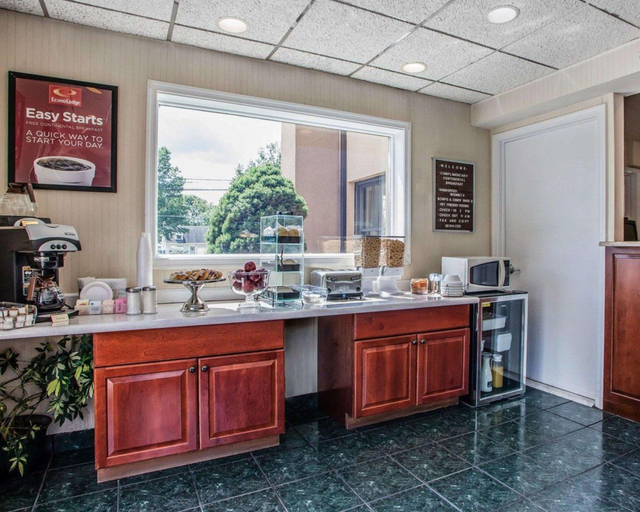 Others 4, Econo Lodge Douglassville-Pottstown, Berks