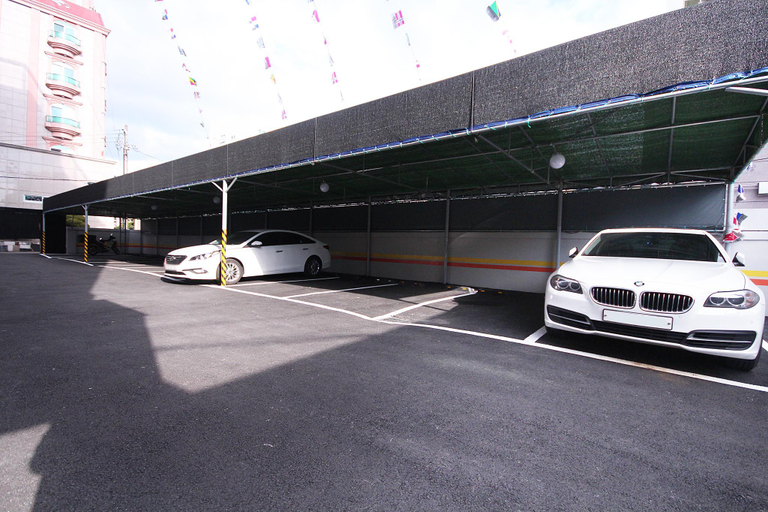 Others 3, Yangsan Bukbudong Benz, Yangsan