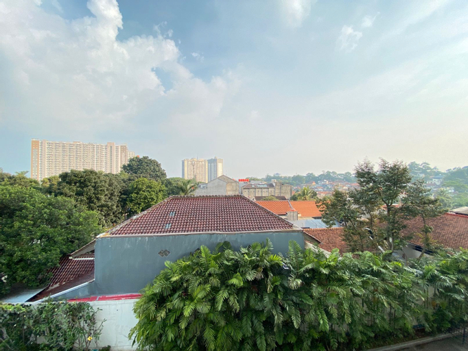 Exterior & Views, Spacious 1BR Apartment with Extra Room at Parahyangan Residence Bandung By Travelio, Bandung