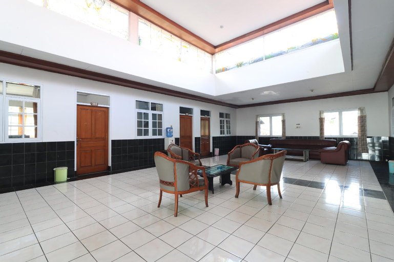 Dining Room 24