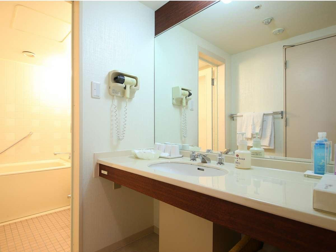 Bathroom, Hotel Harvest Amagikogen, Izu