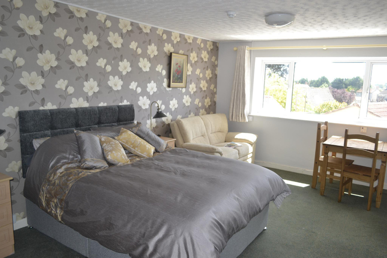 Bedroom 2, The Lawns Tea Room and B&B, Somerset