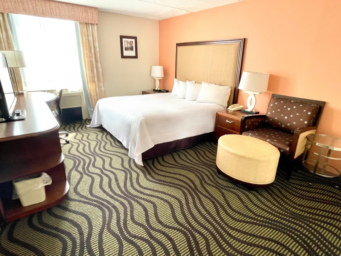 Bedroom 2, FairBridge Inn and Suites East Cleveland, Lake