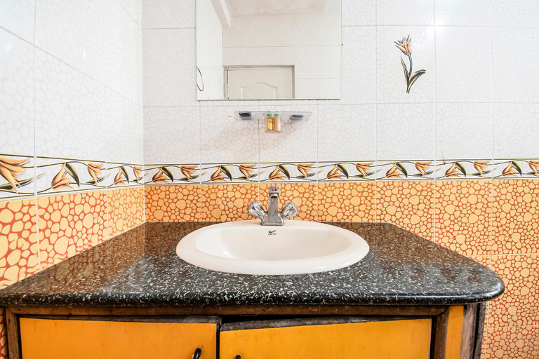 Bathroom 4, FabHotel Oriental Suites III, Bangalore