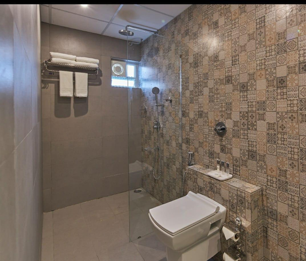 Bathroom 4, Regenta Inn Grand Koramangala, Bangalore