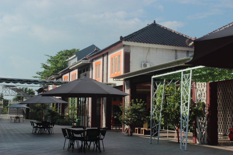 Exterior & Views 4, Grand Wisma Hotel Lamongan (Syariah), Lamongan
