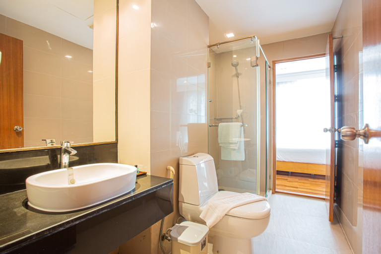 Bathroom 24