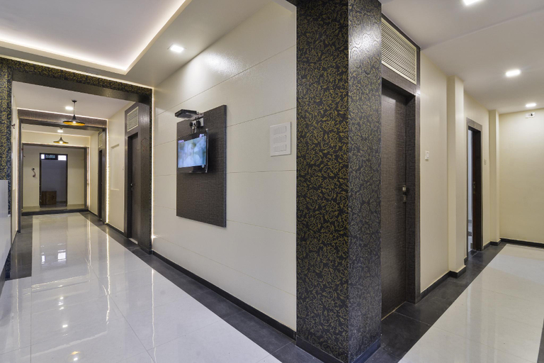 Public Area 3, Hotel Aroma, Mumbai City