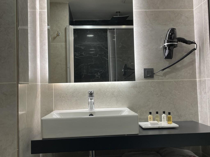 Bathroom 5, RW Boutique Hotel, Fatih