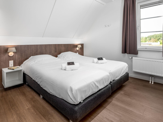 Bedroom 2, Villa in Nieuwvliet-Bad near the Beach, Sluis