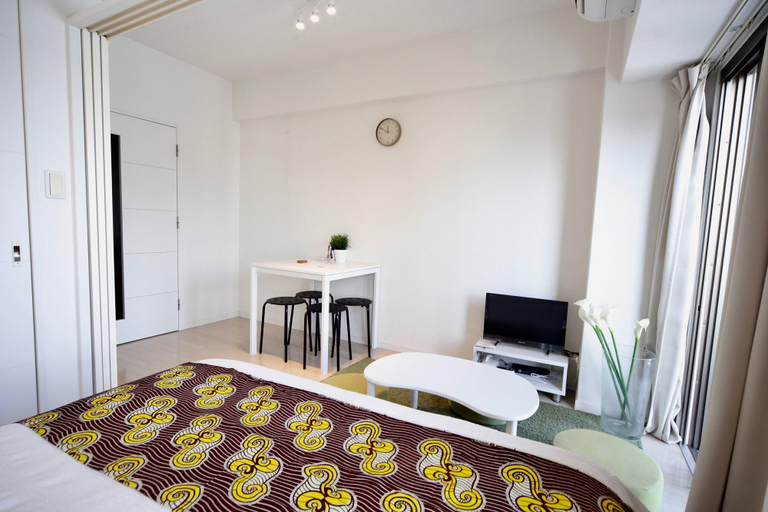 Bedroom 2, Yakuin apartment, Fukuoka
