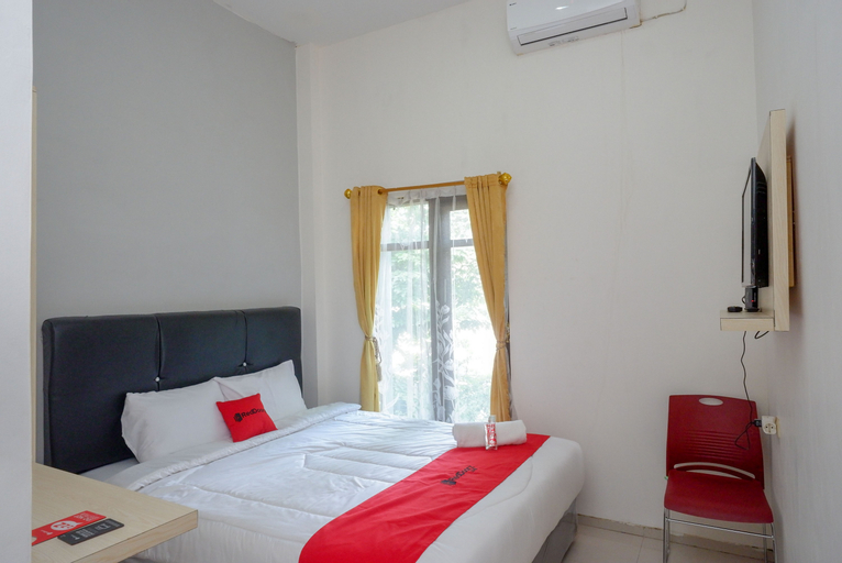Bedroom 3, RedDoorz @ Kratonan Solo, Solo