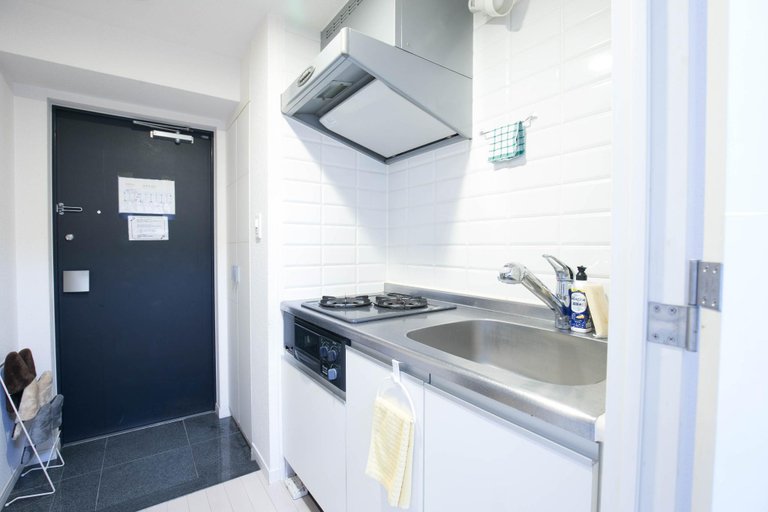 Others 5, Yakuin apartment, Fukuoka