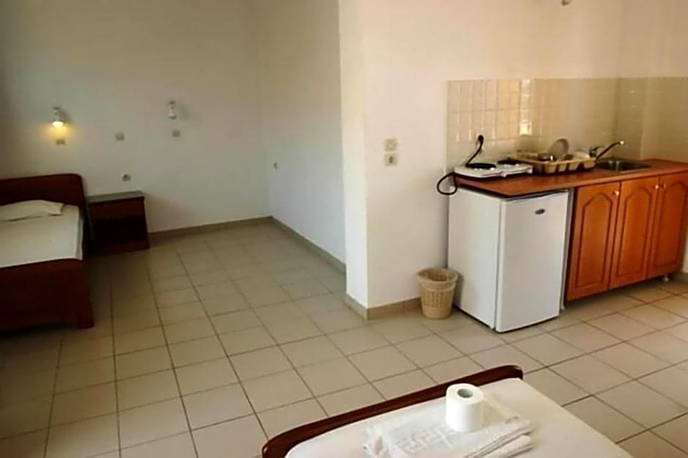 Others 5, Lemon Grove, Ionian Islands