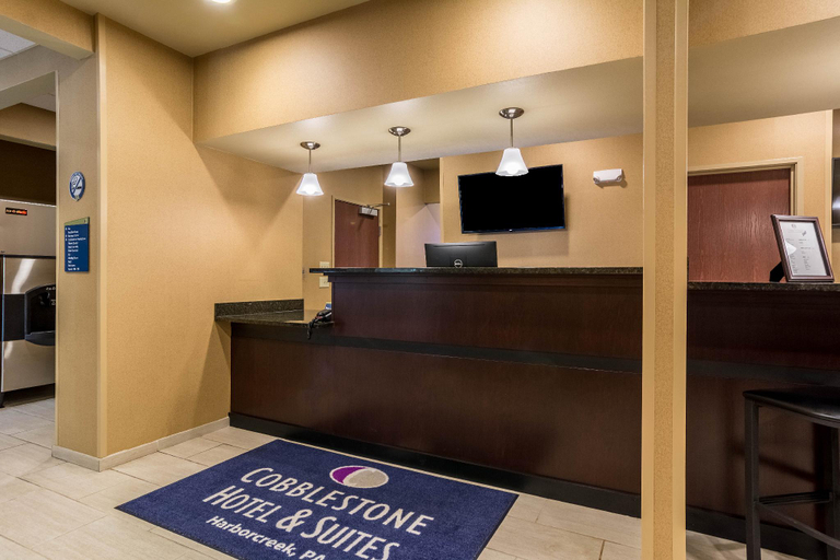 Public Area 3, Cobblestone Hotel & Suites - Harborcreek, Erie