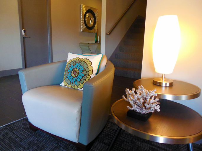 Public Area 5, Eastland Suites Hotel & Conference Ctr, Trademark by Wyndham, McLean