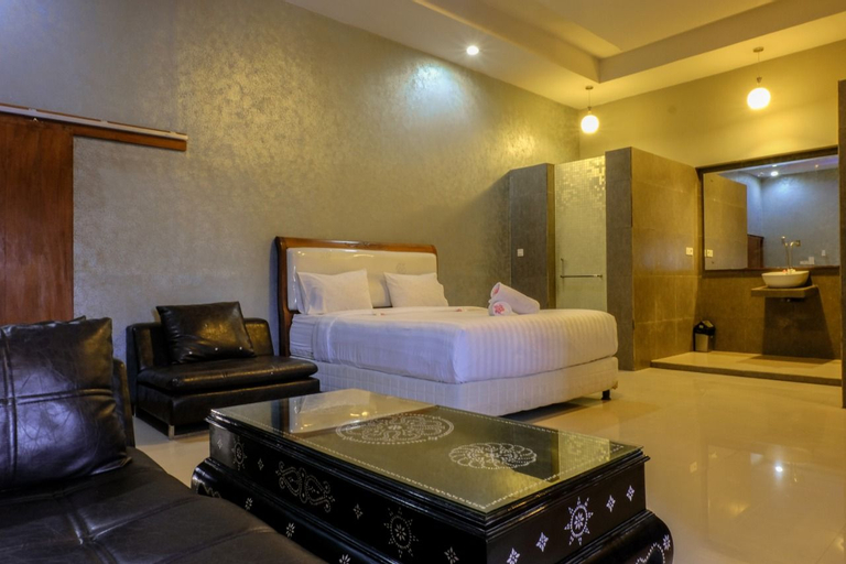 Bedroom 13